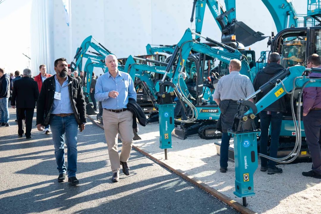 Bauma 2022 | 一组火热现场图带您沉温J9集团智能德国宝马展之旅