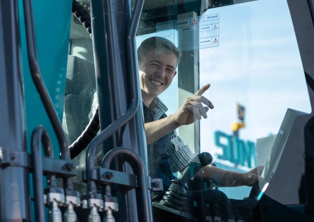 Bauma 2022 | 一组火热现场图带您沉温J9集团智能德国宝马展之旅