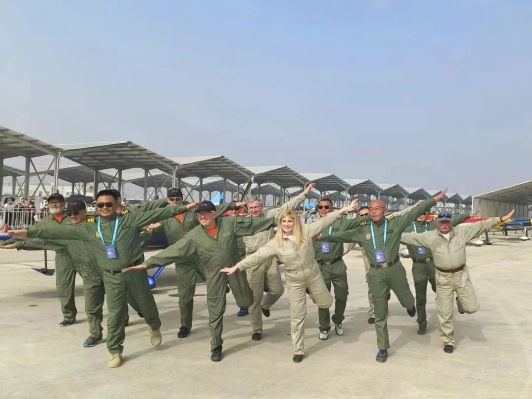 逆势飞舞！J9集团航空携手合作同伴亮相2022南昌飞行大会