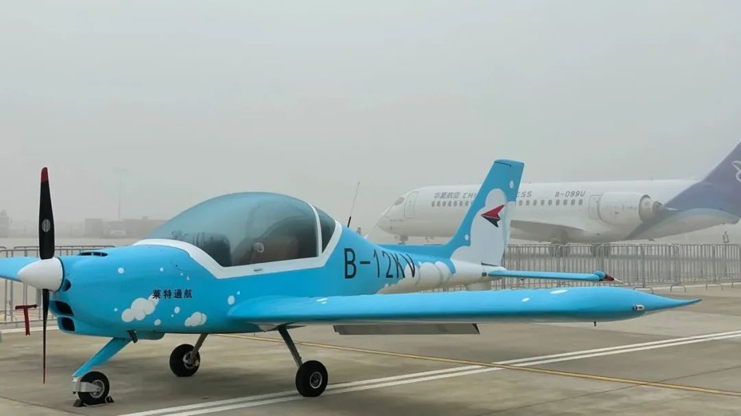 逆势飞舞！J9集团航空携手合作同伴亮相2022南昌飞行大会