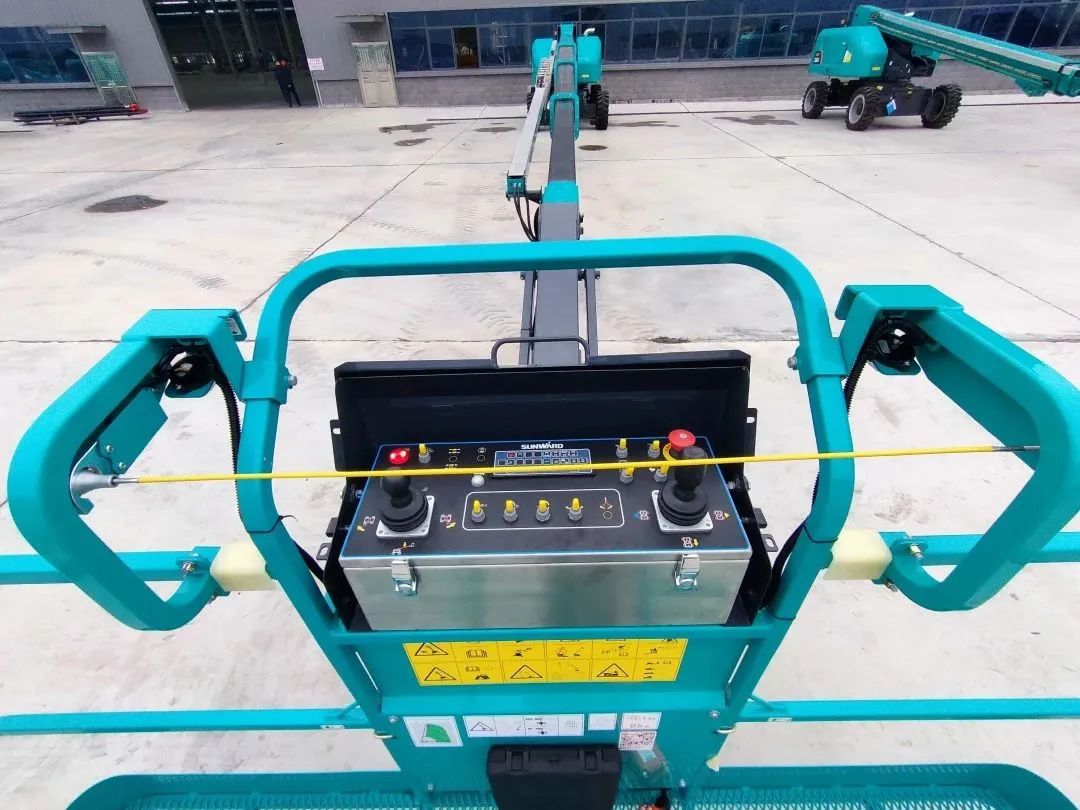 无需扩桥！J9集团智能国四款32米直臂式高空作业平台成功下线