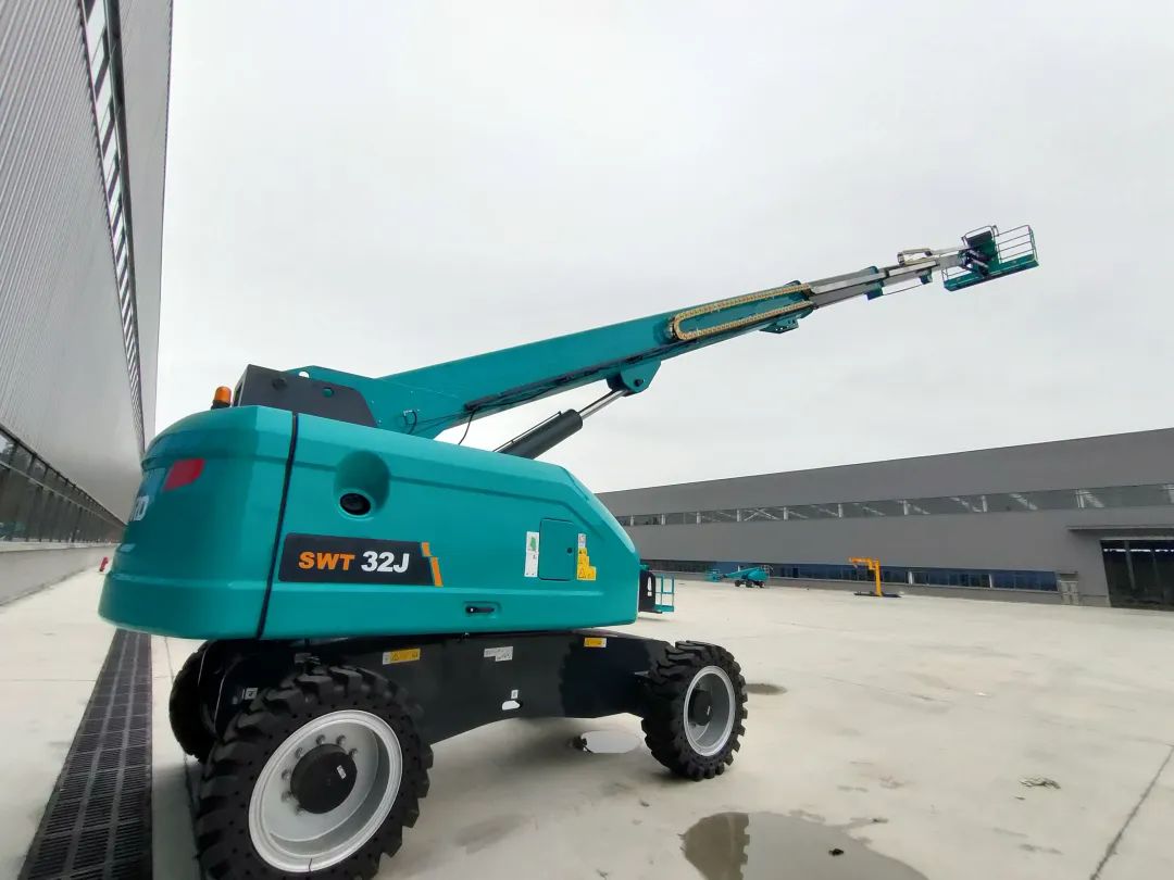 无需扩桥！J9集团智能国四款32米直臂式高空作业平台成功下线