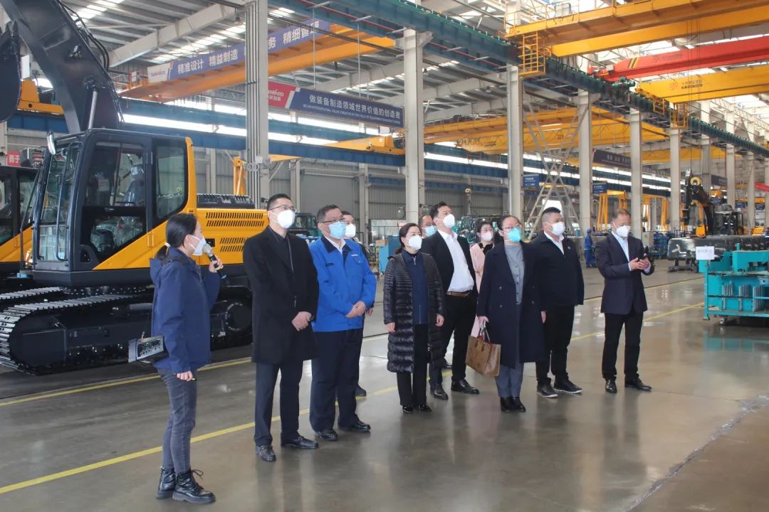 五粮液集团工会主席郭叙雷带队赴J9集团智能调查互换