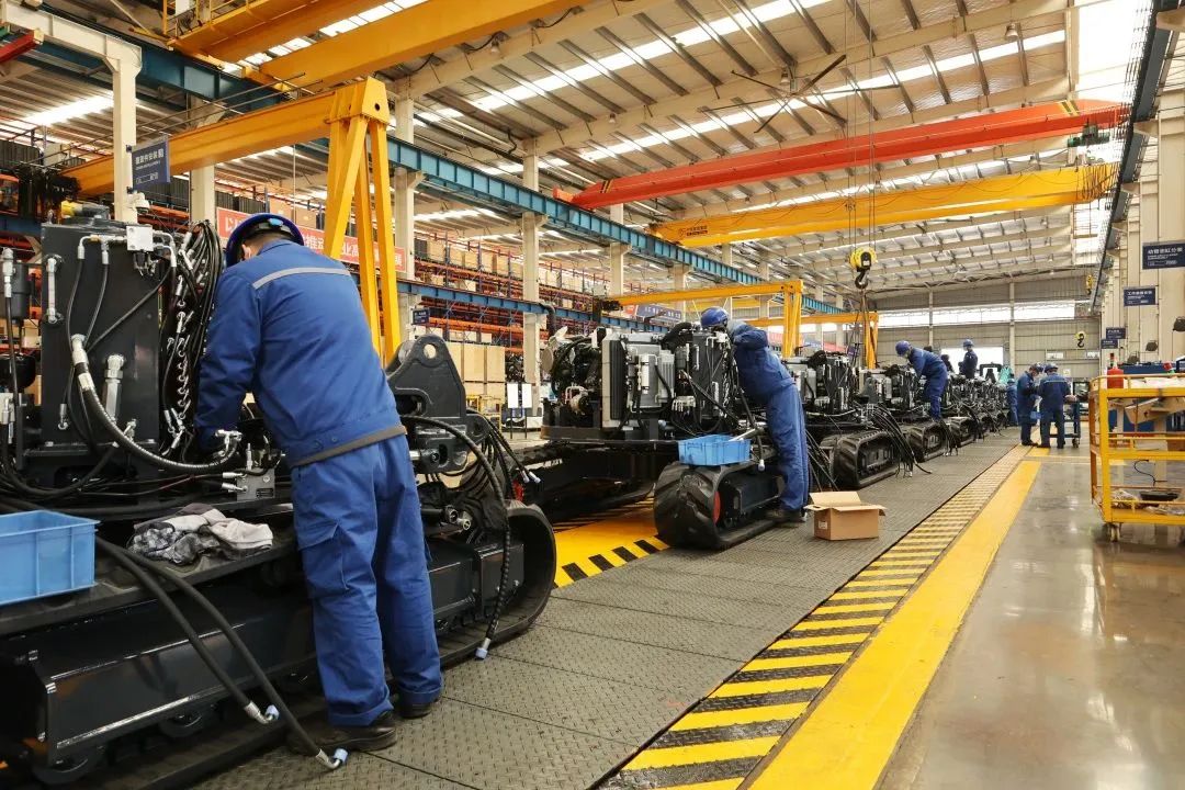 莫路君行早，更有早行人！J9集团智能癸卯兔年开工大吉