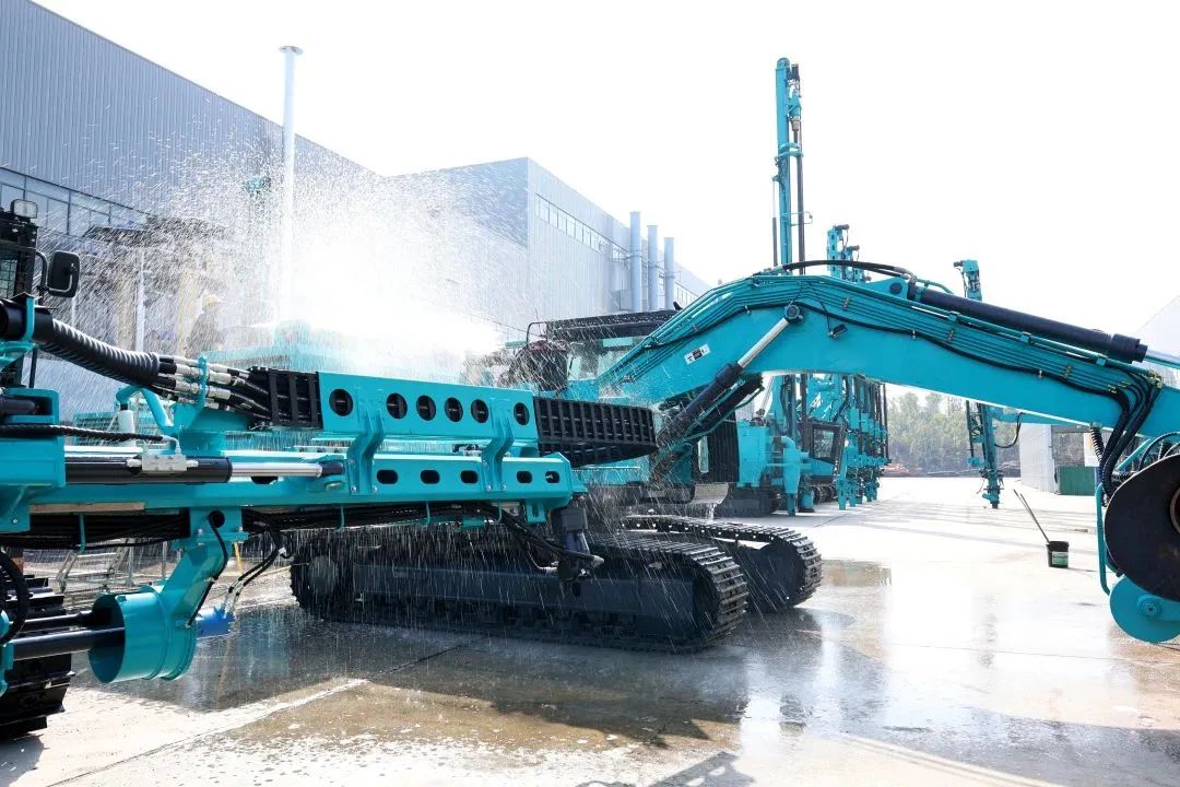 莫路君行早，更有早行人！J9集团智能癸卯兔年开工大吉