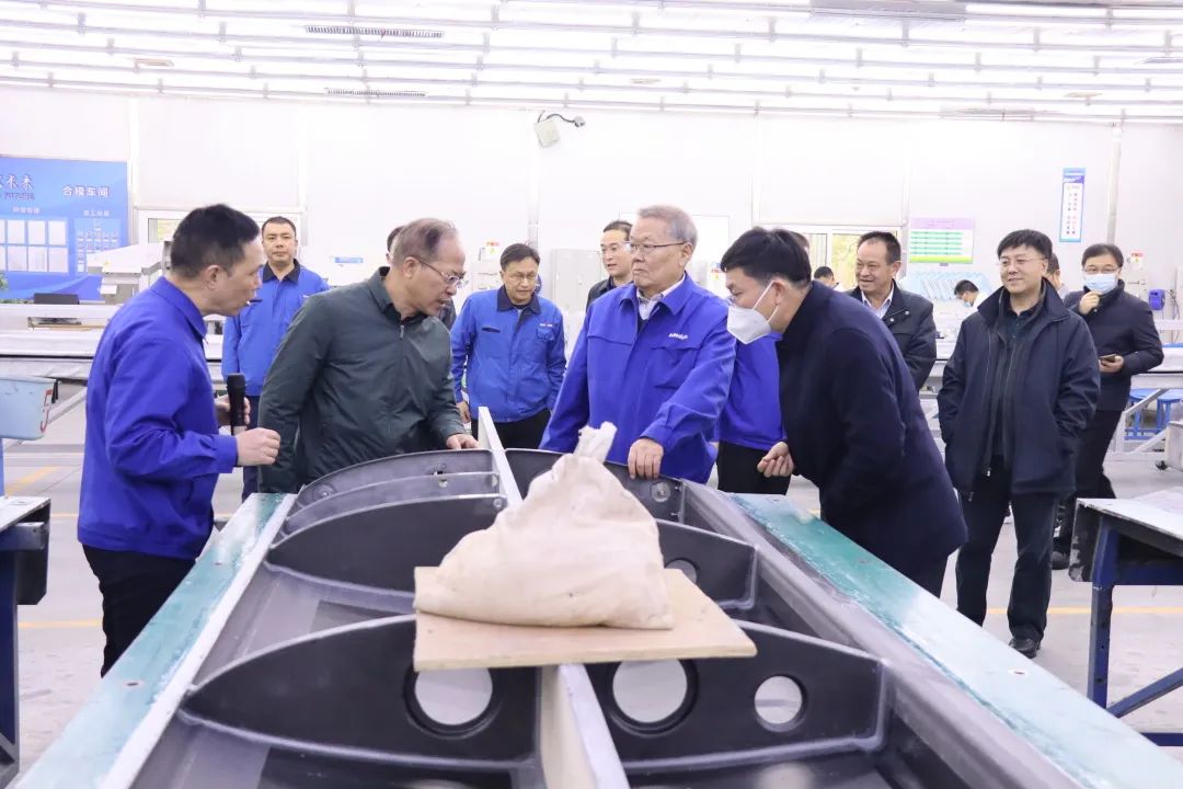 广州市国资委主任陈德俊调查J9集团智能航空产业基地