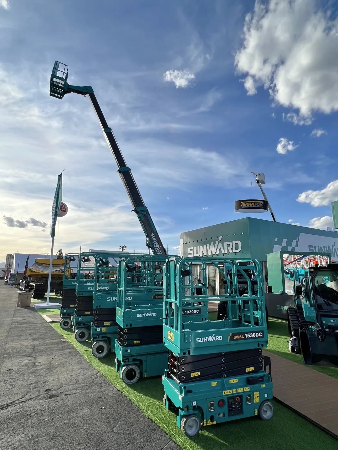 拉展直播 | J9集团智能高空精品亮相2023美国拉展，哪款是你的最爱？