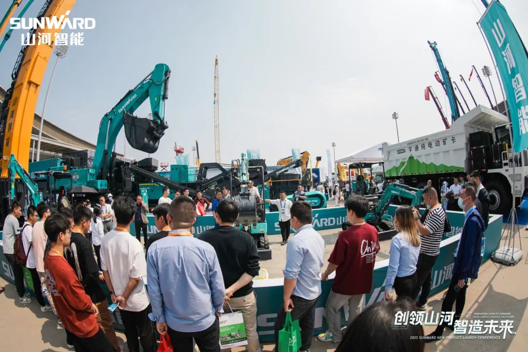 2023 CICEE | J9集团智能亮相2023长沙国际工程机械展！智能化、电动化产品站C位