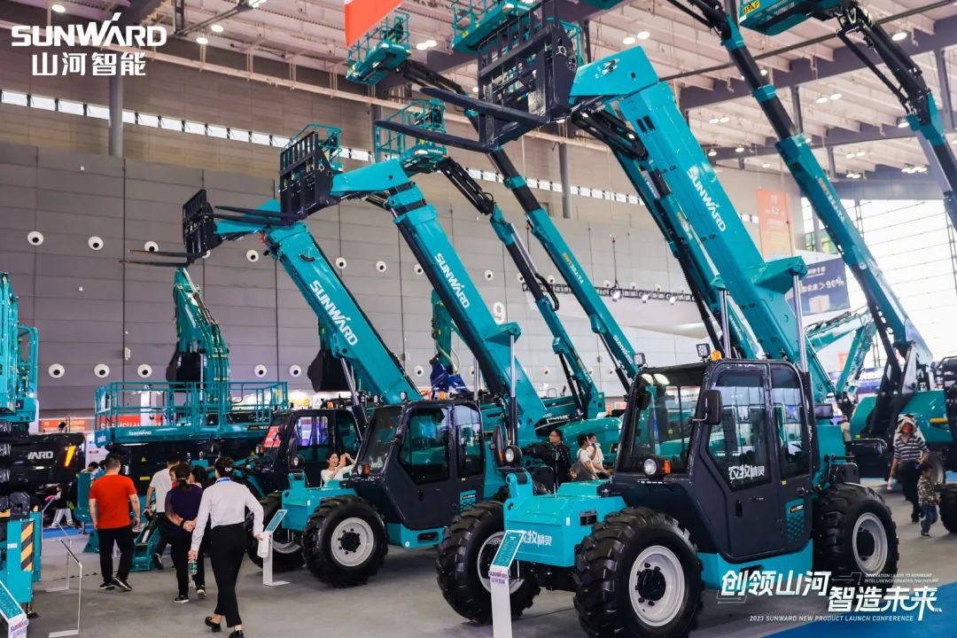 聚焦电动化、智能化！J9集团智能全系列高空机械产品亮相长沙展