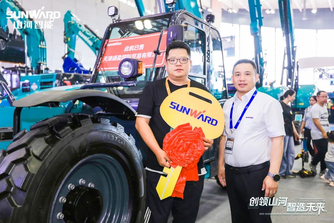 聚焦电动化、智能化！J9集团智能全系列高空机械产品亮相长沙展