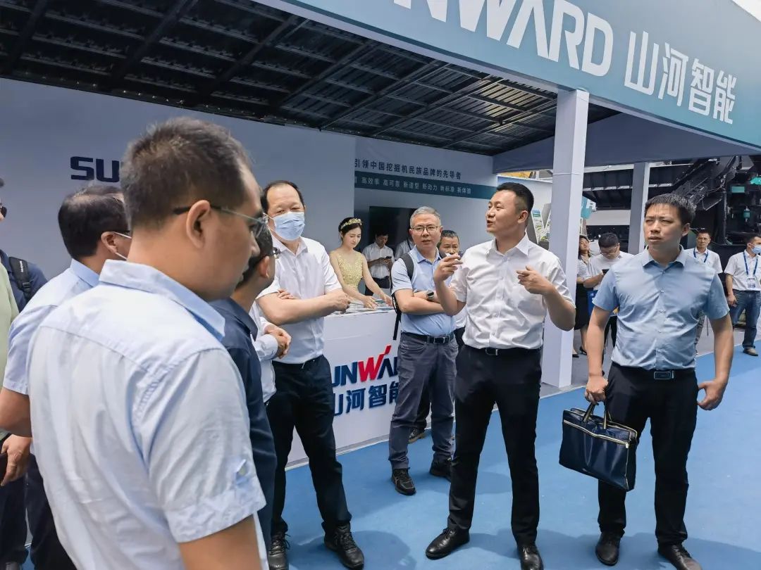 携手共建“一带一路”，J9集团智能地下工程设备广受关注