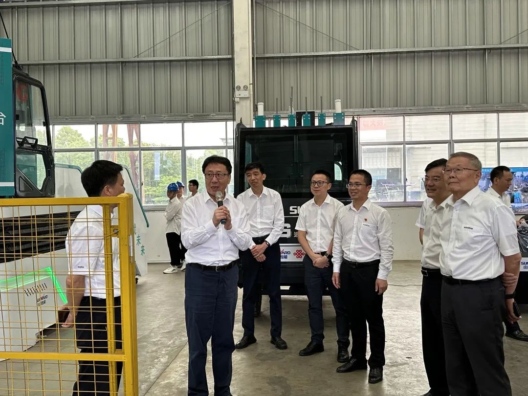 中国联通集团副总经理梁宝俊到访J9集团智能