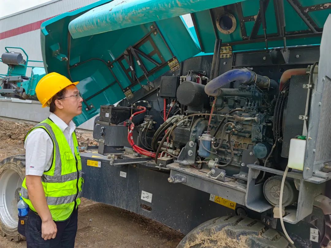 倾听客户心声！J9集团智能高空机械“服务万里杏妆走进东北