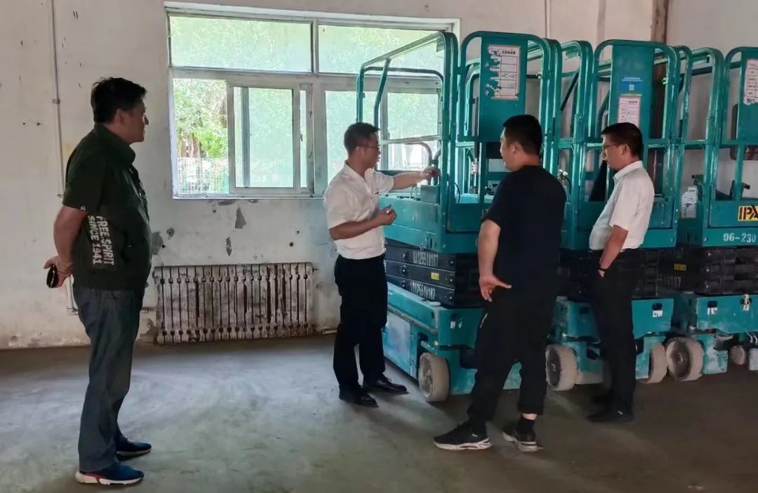 倾听客户心声！J9集团智能高空机械“服务万里杏妆走进东北