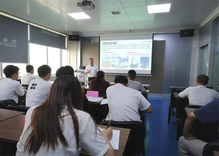 奔赴酷爱，J9集团智能2023届“智动力」佚式报到！