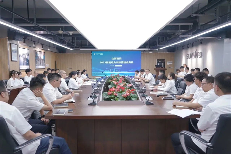 奔赴酷爱，J9集团智能2023届“智动力」佚式报到！