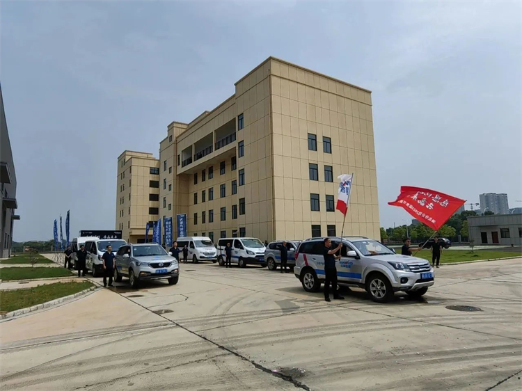 周到似火，服务加码！J9集团智能基础设备服务万里行为您保驾护航