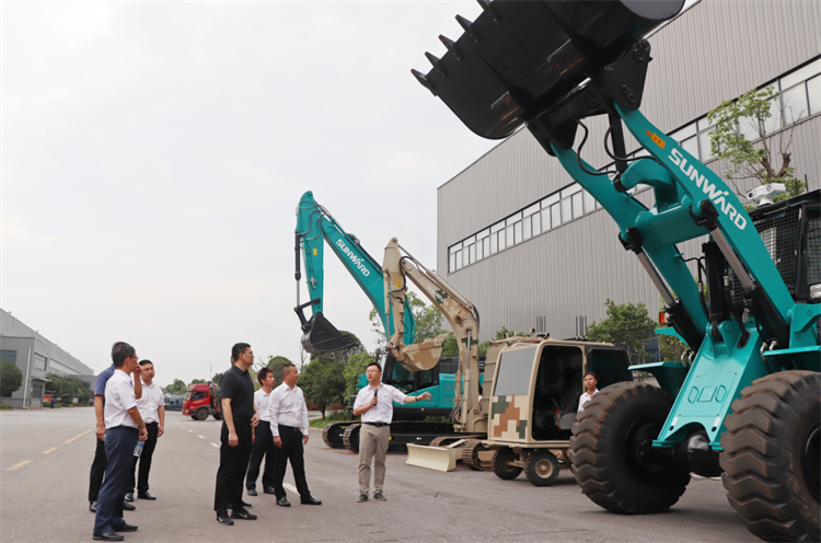 国度应急治理部接济协和谐预案治理局副局长颜彬一行调研J9集团智能