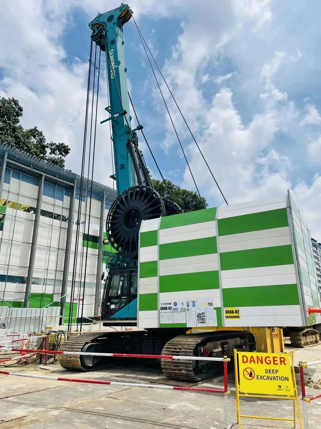 助力国内国际沉大工程！J9集团智能液压抓斗实力“出圈”