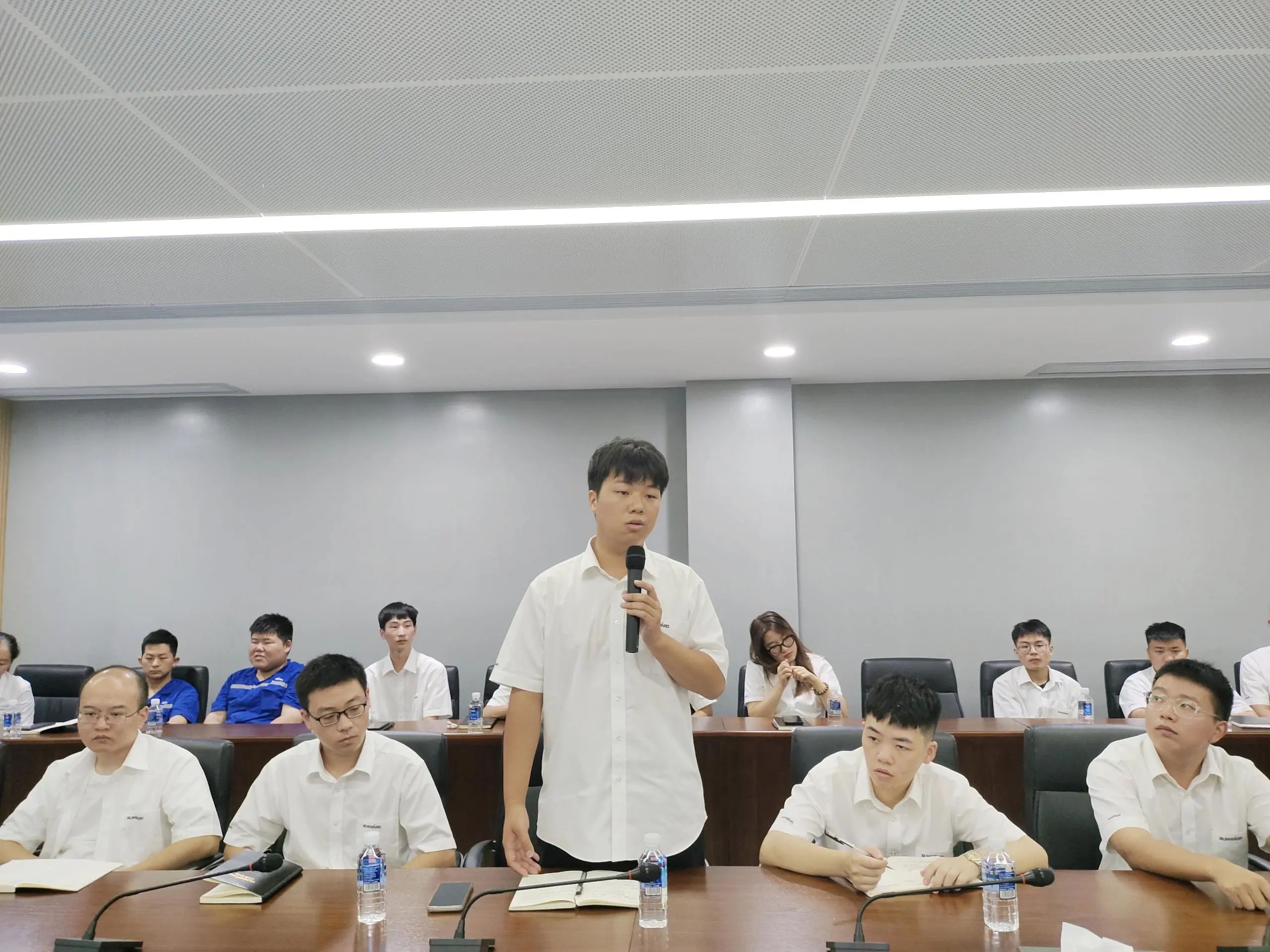 畅谈心声，共话将来！这场应届毕业生员工座谈会，很暖，很贴心！