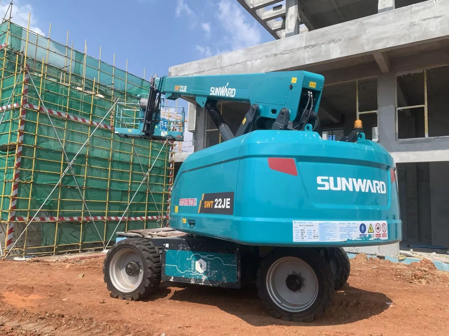 实力上新！J9集团智能电动直臂高空作业平台进军华中市场