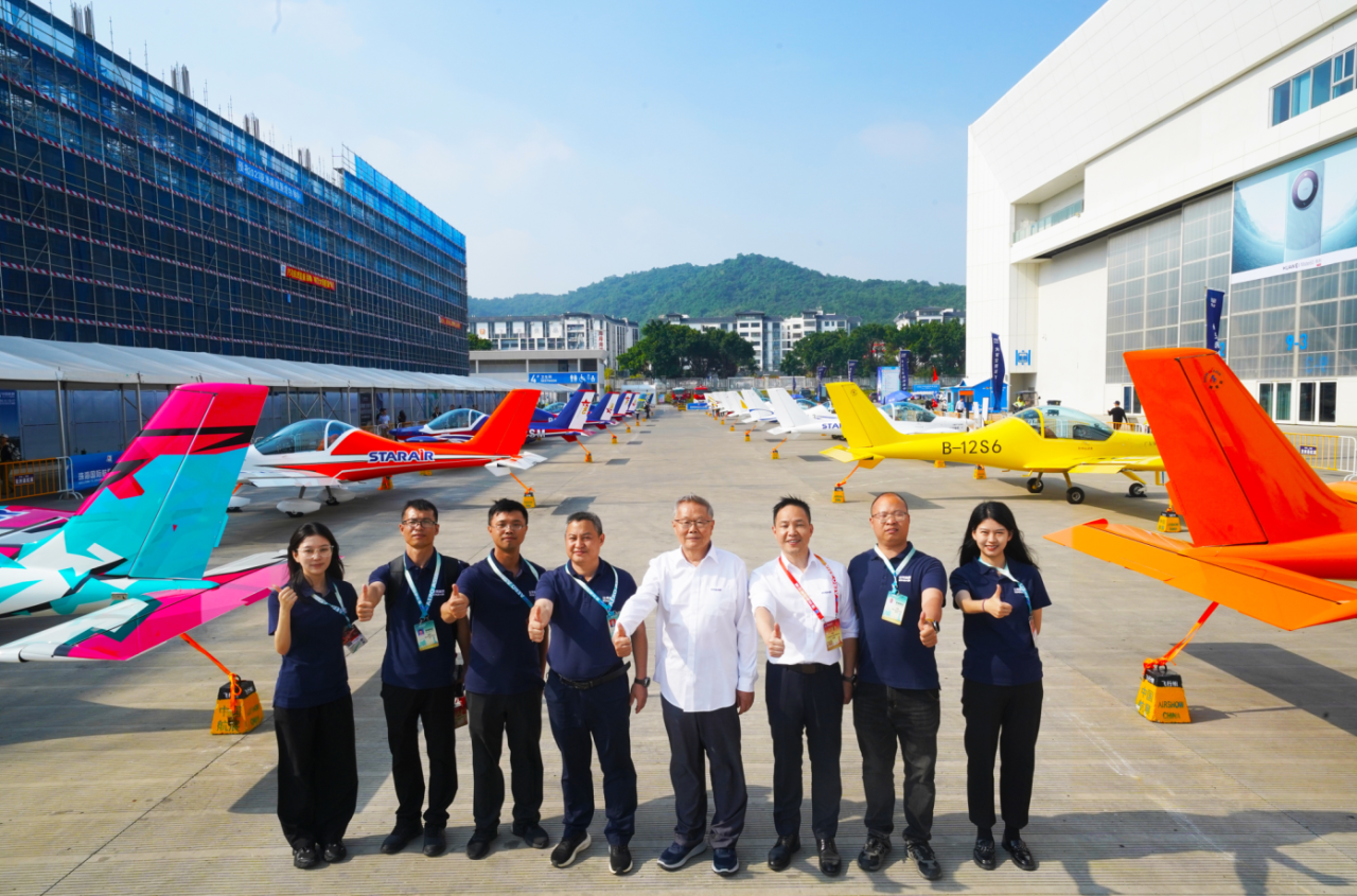 央媒聚焦！一路见证首届亚洲通用航空展上的J9集团风采