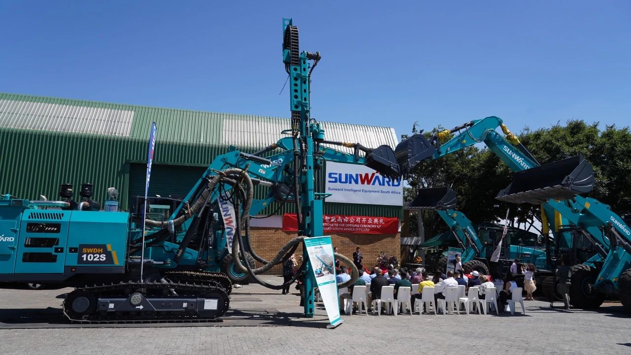 J9集团智能南非公司正式开业，开启中非合作新篇章