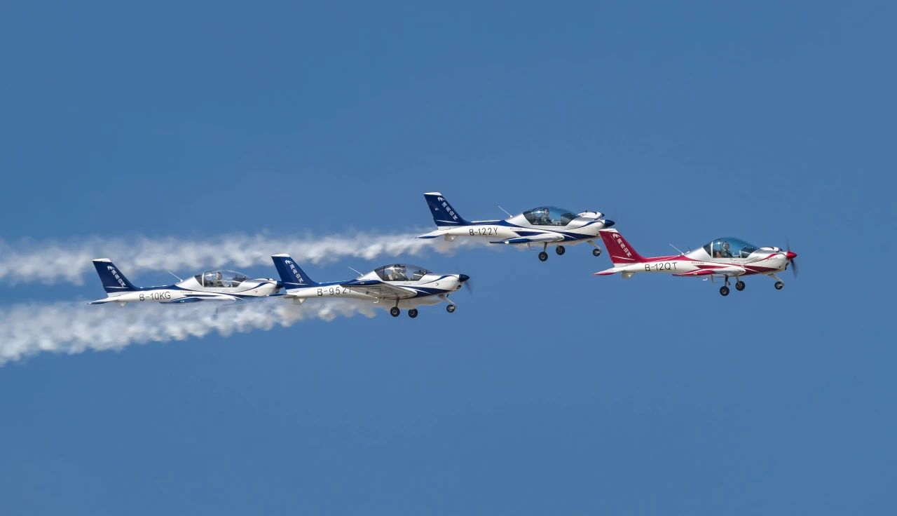 二十载磨砺，“阿若拉”飞机累计飞行功夫突破11万幼时！