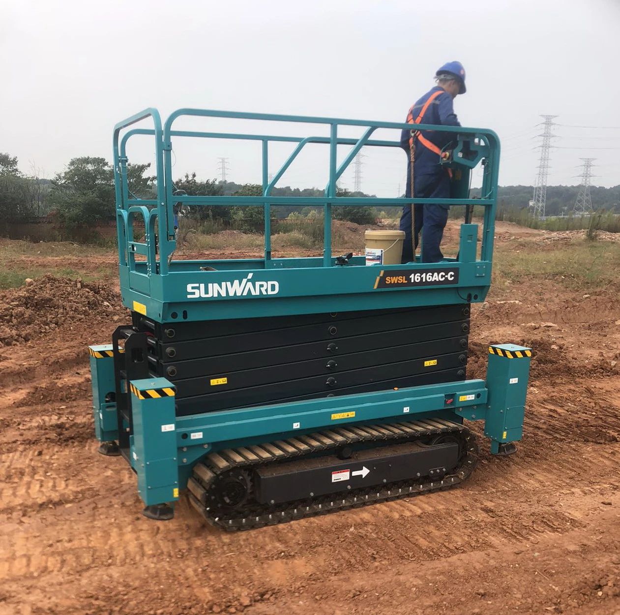 高配置、优机能！J9集团智能剪叉军团再添新兵！