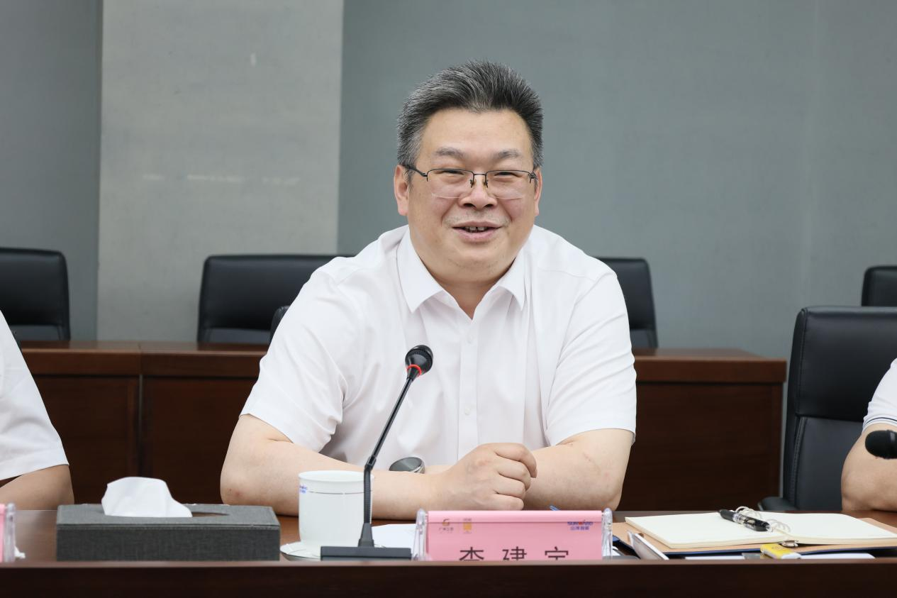 湖南钢铁集团党委书记、董事长李建宇到J9集团智能调研互换