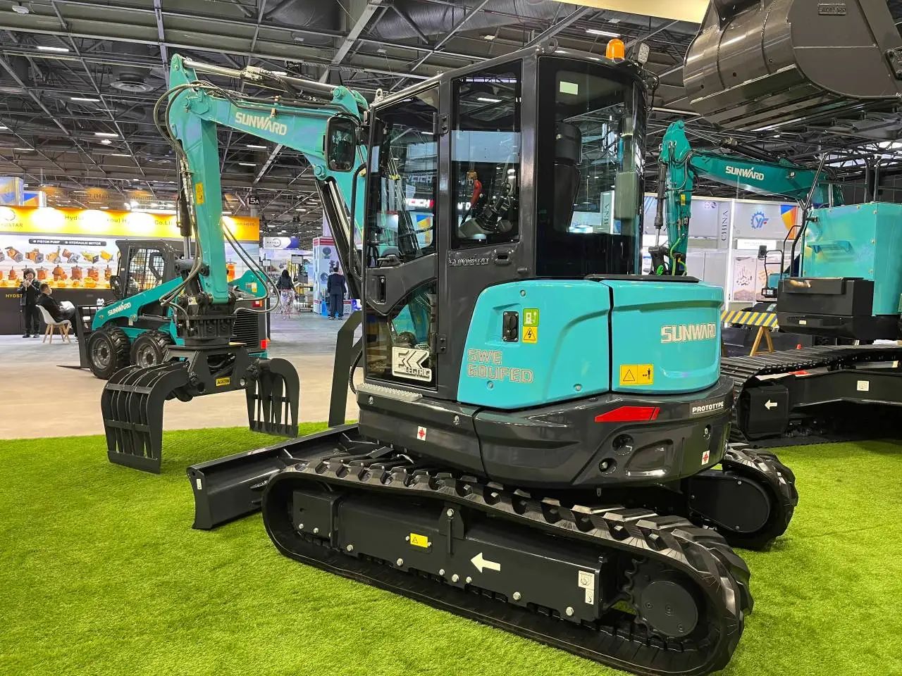 赢战INTERMAT 2024！J9集团智能土方机械深耕全球高端市场