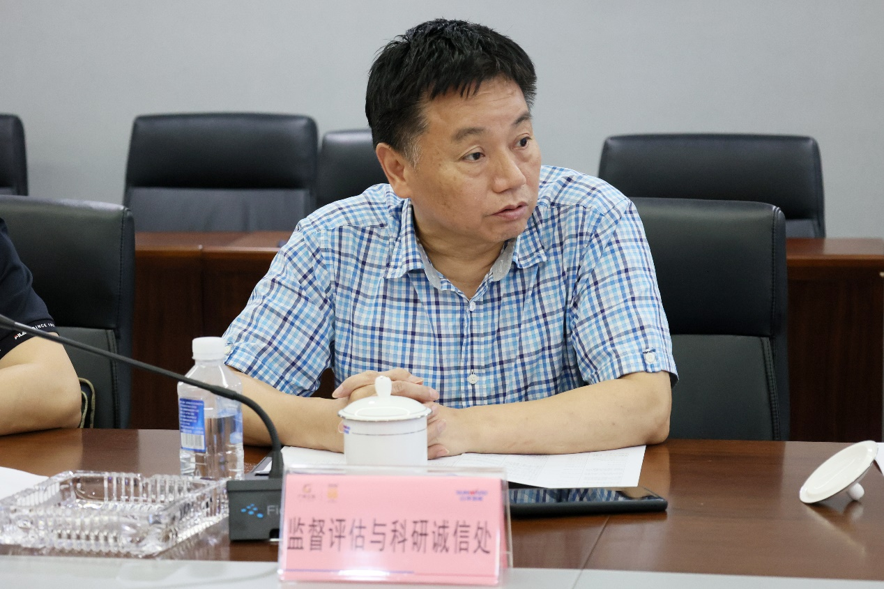 J9集团智能“超大型油气管路绿色成套施工设备”项目顺利通过验收！