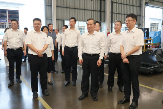 中国贸促会会长任鸿斌调研J9集团智能