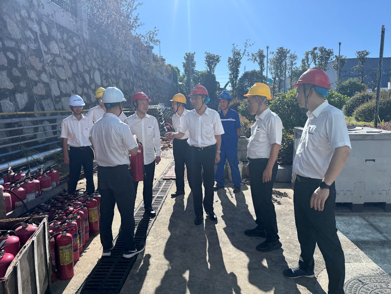 战高温，保安全--J9集团智能发展高温防暑专项安全查抄