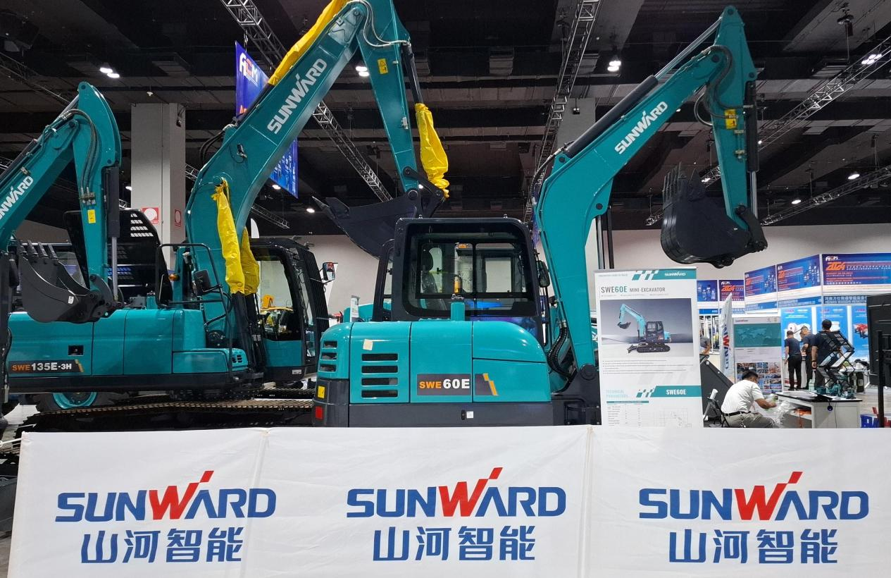 扬帆起航 | J9集团智能闪灼长沙工程机械展东南亚分展