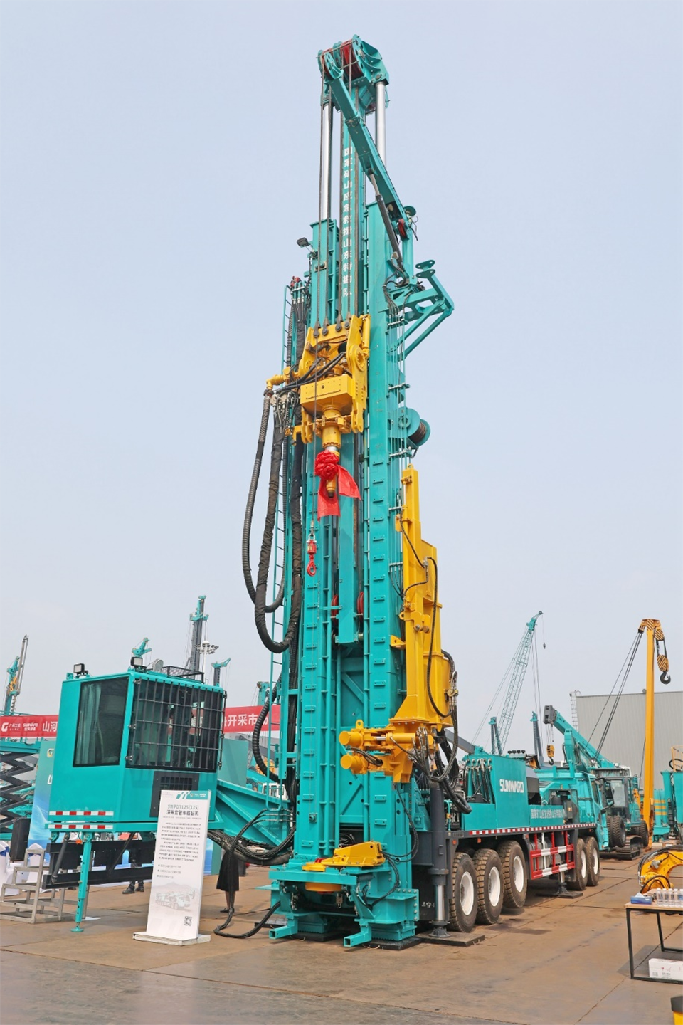 J9集团智能工研院绿色能源开发大孔径深井钻探技术推广会圆满进行