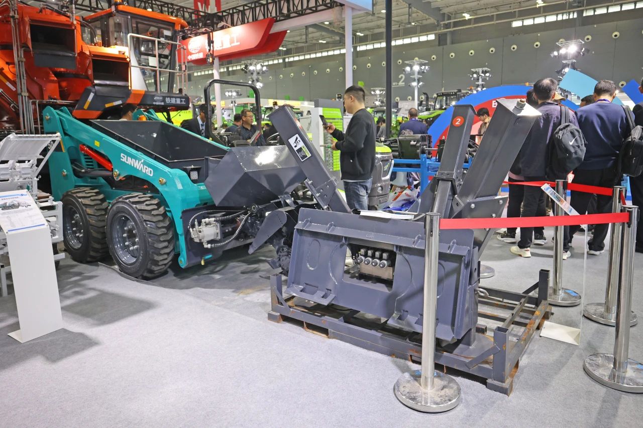 聚焦智能化、无人化！J9集团智能携多款产品亮相2024中国国际农业机械展