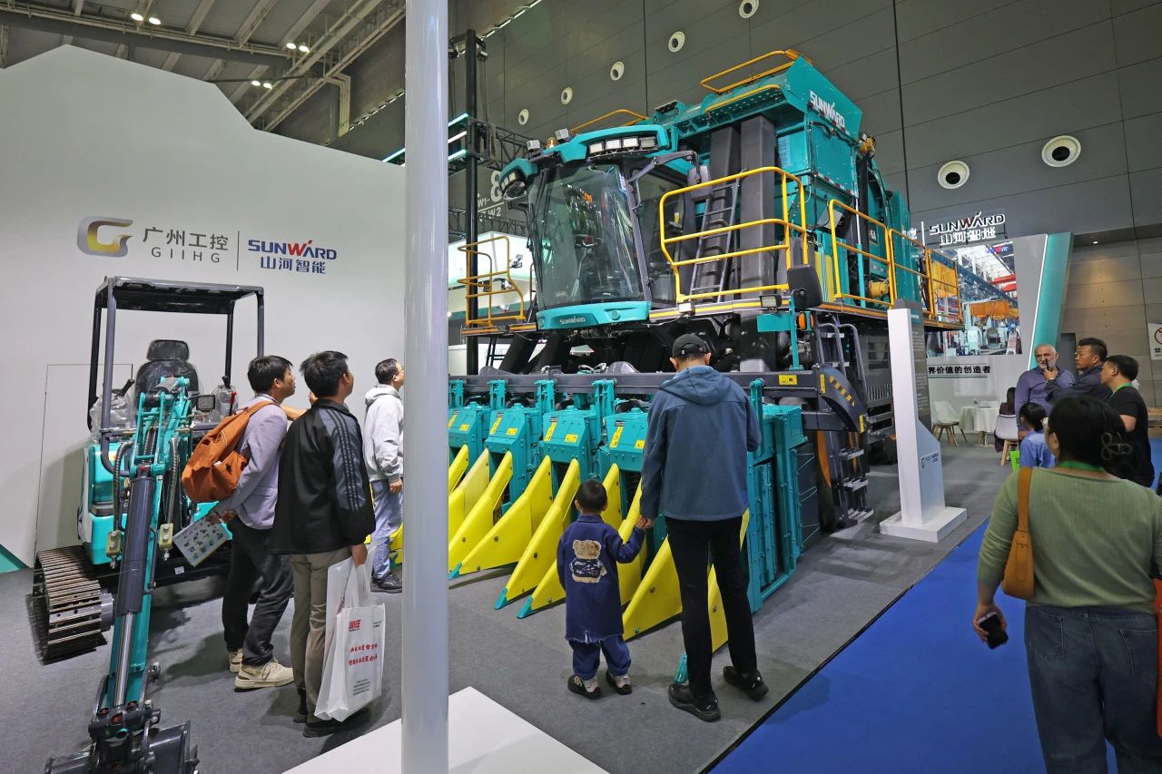 聚焦智能化、无人化！J9集团智能携多款产品亮相2024中国国际农业机械展