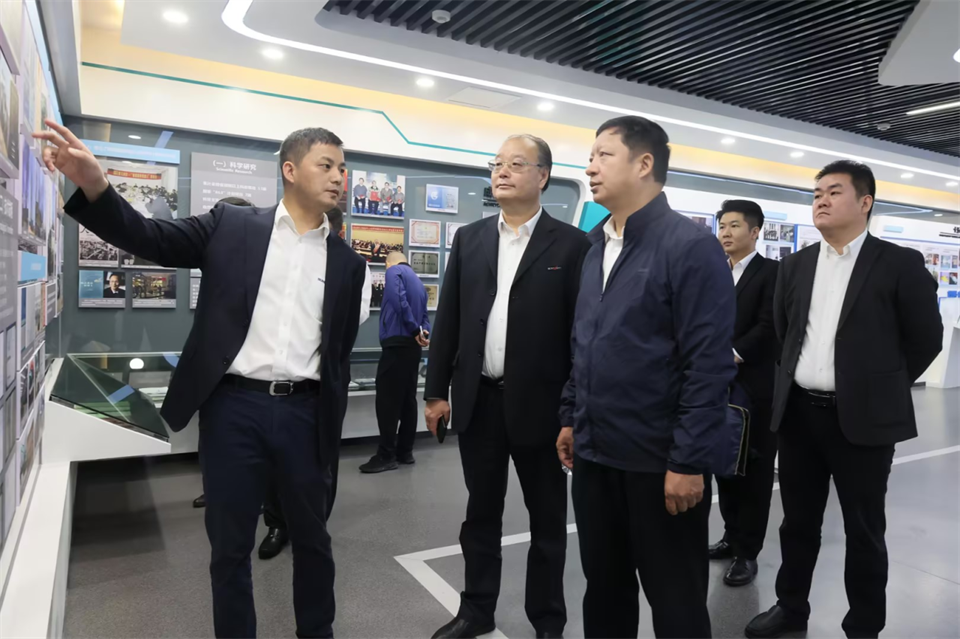 同船出海，共赢将来！中铁九局副总经理刘峻峰一行到访J9集团智能