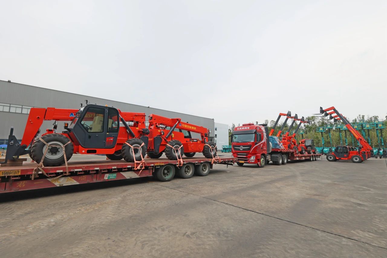 应运而生，“急”快响应！J9集团智能伸缩臂叉装车进军应急接济领域