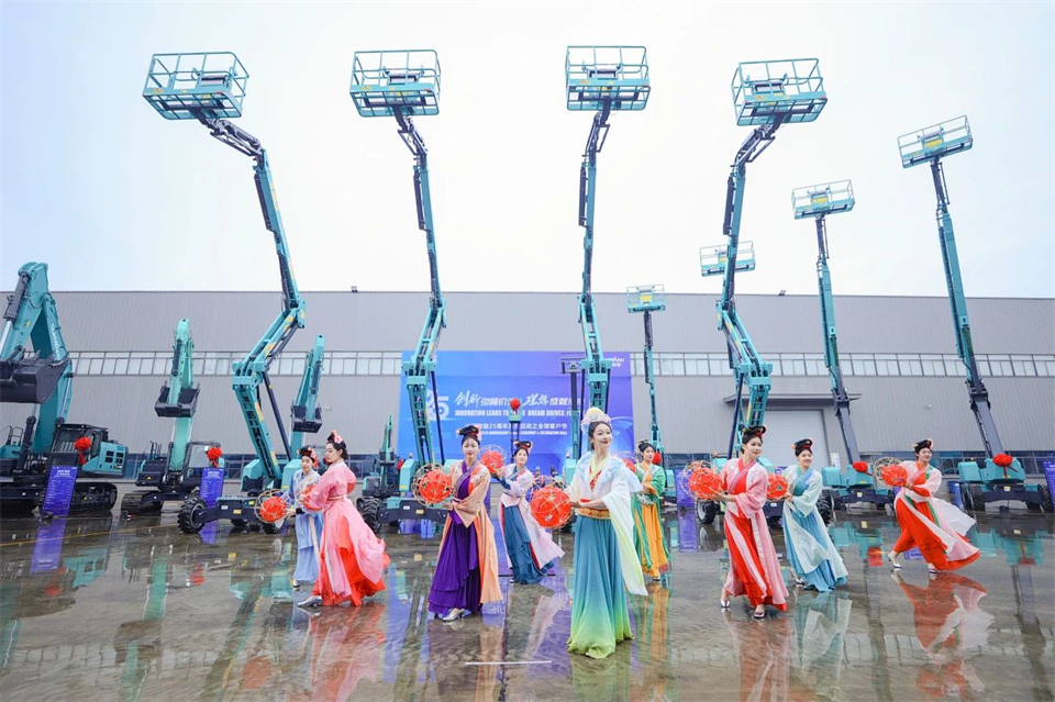 创新引领价值，梦想成就将来！J9集团智能25周年庆典暨全球客户节隆沉进行