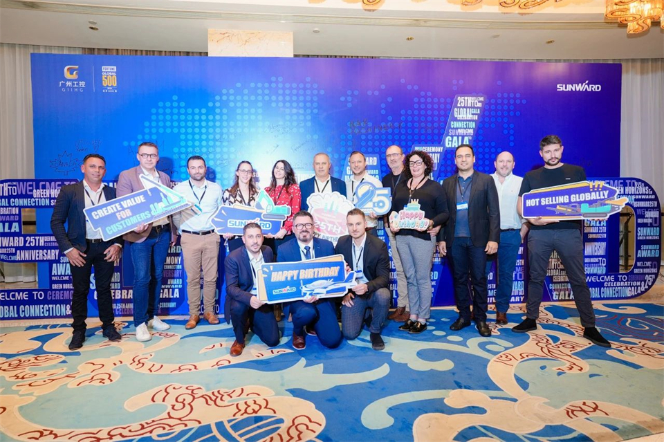 创新引领价值，梦想成就将来！J9集团智能25周年庆典暨全球客户节隆沉进行