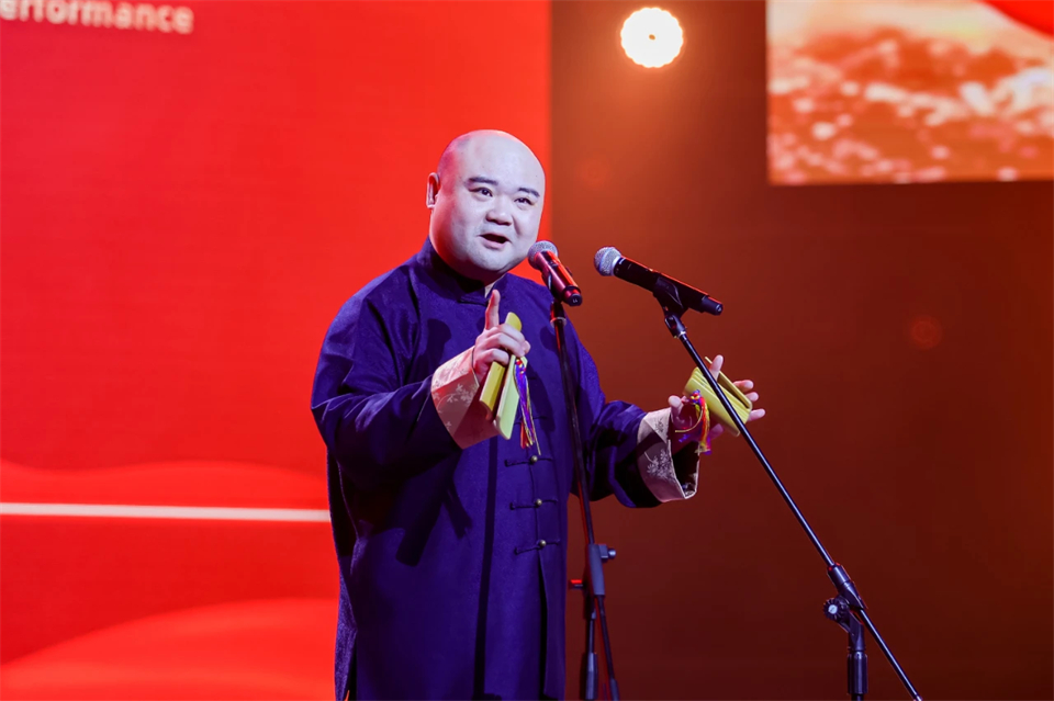 创新引领价值 梦想成就将来——庆祝J9集团智能成立25周年赞美大会暨文艺晚会隆沉进行