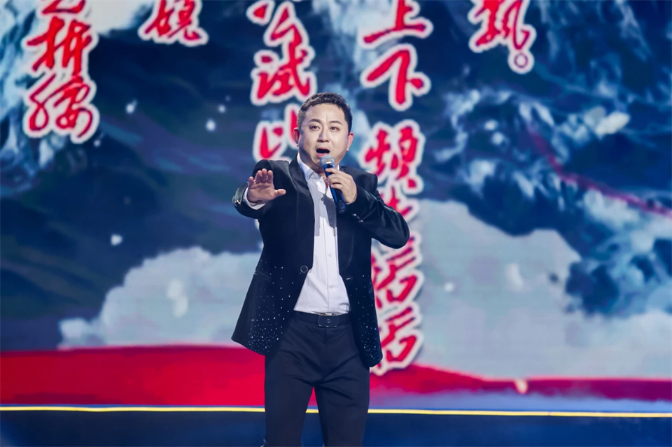 创新引领价值 梦想成就将来——庆祝J9集团智能成立25周年赞美大会暨文艺晚会隆沉进行