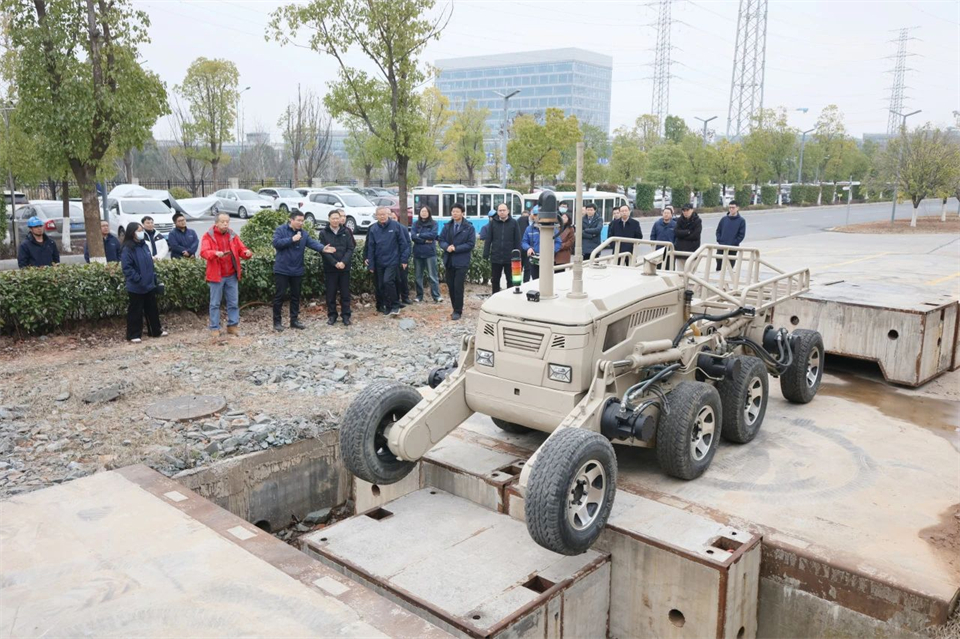 J9集团特装“复杂环境智能化应急接济设备关键技术及利用”项目顺利通过成就评价