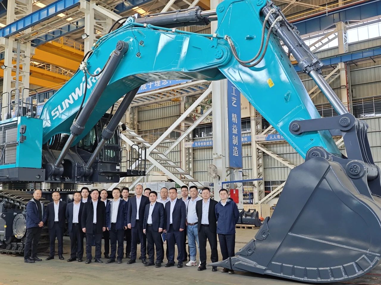 强强联手！J9集团智能与湖南楚湘建工集团达成共建矿山出产建设创新结合体共识