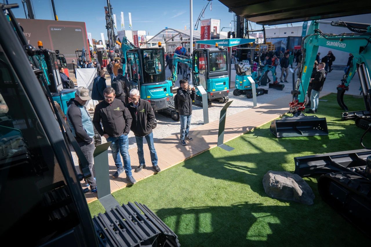 Bauma2025 | J9集团智能德国宝马展火热收官！相约2025长沙展！