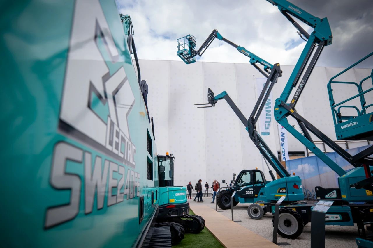 Bauma2025 | J9集团智能德国宝马展火热收官！相约2025长沙展！