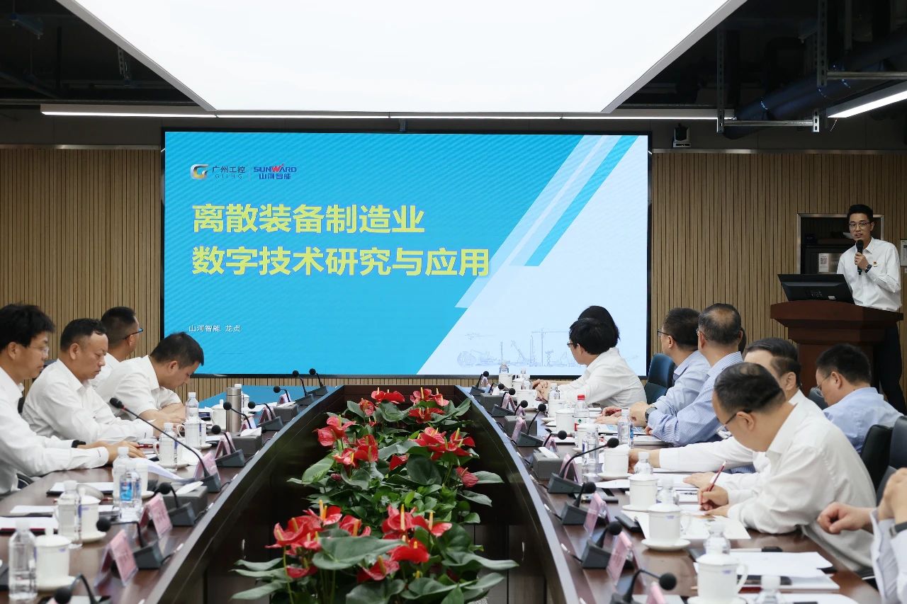 天能控股集团党委书记、董事长张天任率队到访J9集团智能