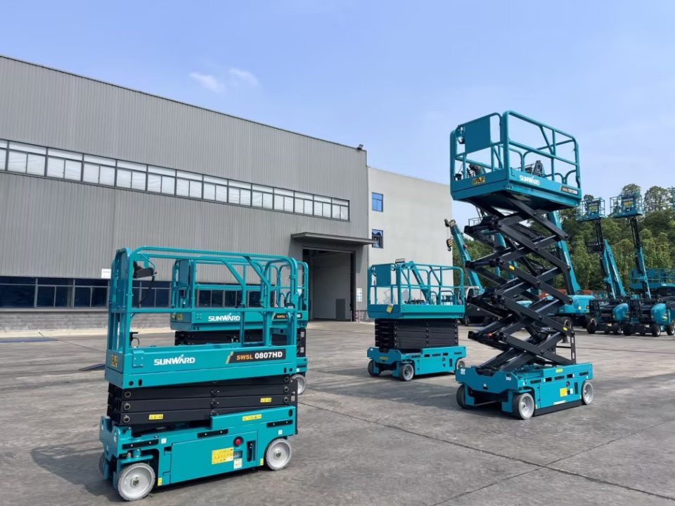 J9集团智能电动液驱剪叉系列产品全面升级，为客户创造更大价值